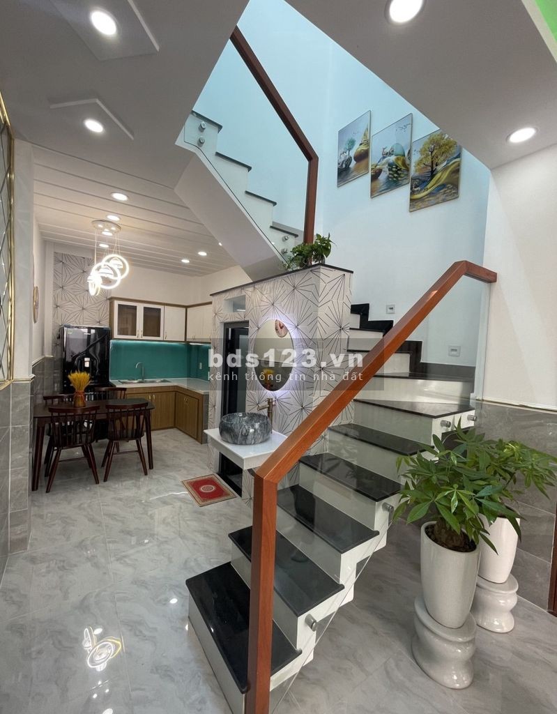Bán nhà hẻm xe hơi Quận Tân Phú, diện tích 36m2, nhà mới tặng full nội thất giá tốt