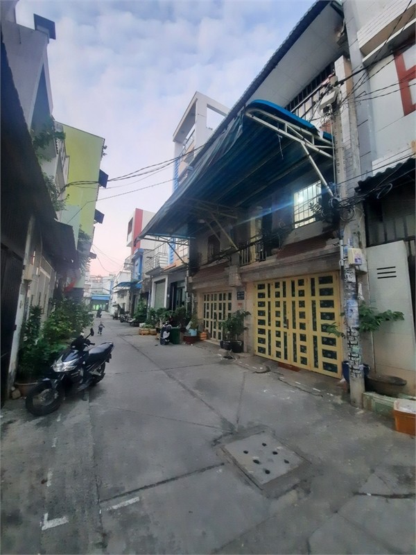Bán gấp nhà trong hẻm 1 sẹc đường số 10, Phường Bình Hưng Hoà, Quận Bình Tân