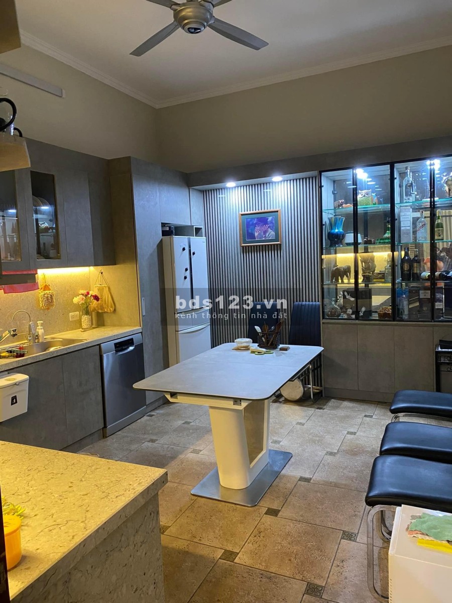 Siêu Phẩm Kim Ngưu nhà lộc phát, diện tích sử dụng 38m2+ 5 tầng, giá 4.85 tỷ