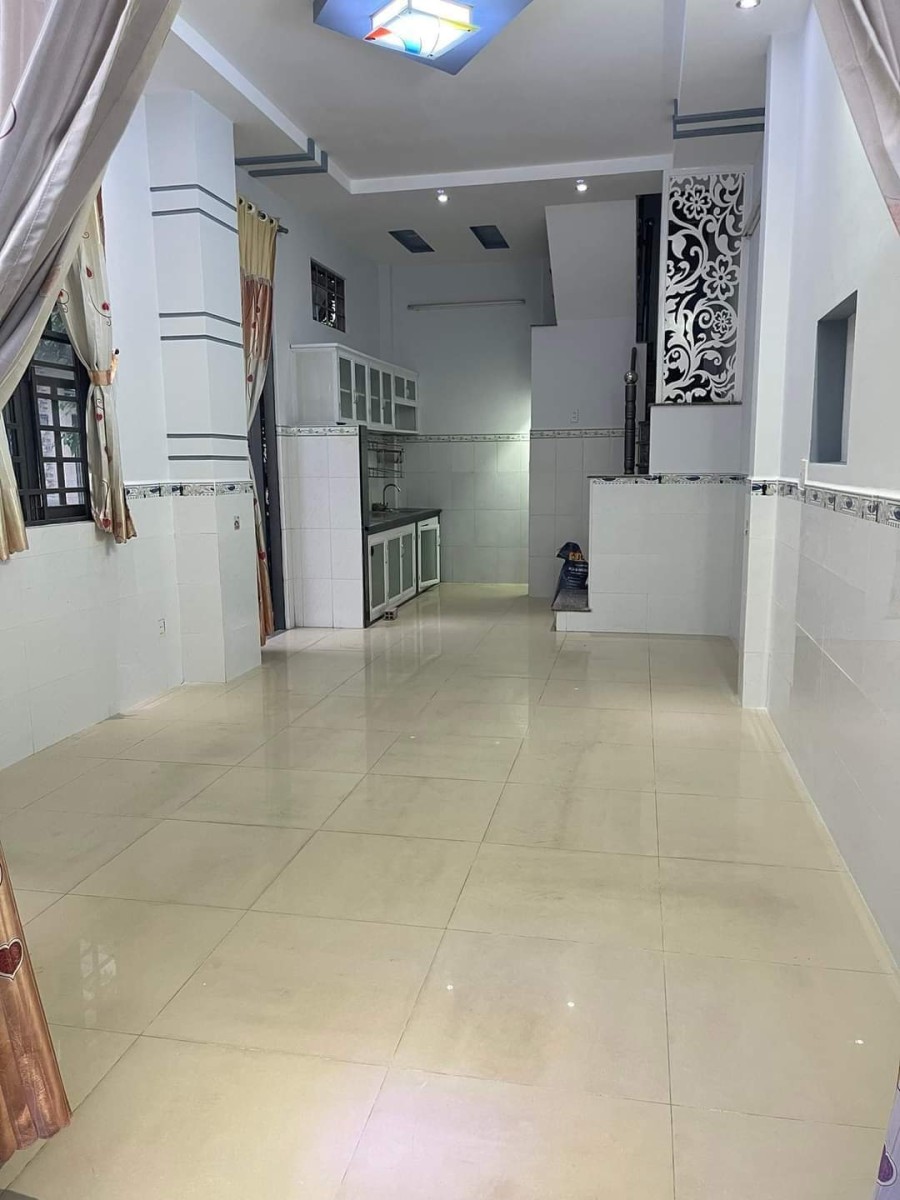 Nhà 4 tâng Lê Văn Quới Quận Bình Tân hẻm xe hơi diện tích sử dụng 4,2x10