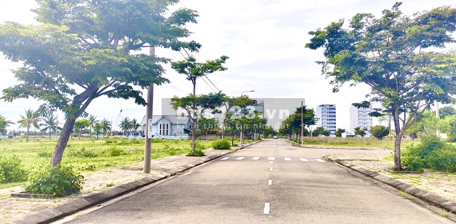 Đất nền ven sông Cổ Cò, khu đô thị Green City, đường 7m5. Giá chỉ 2 tỷ3, lh 0899497789