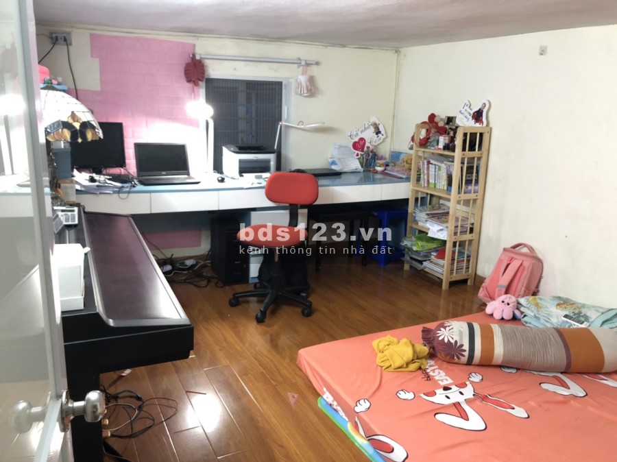 Cho thuê nhà nguyên căn 33m2 3 tầng số nhà 13 ngõ 370 Nguyễn Văn Cừ Quận Long Biên