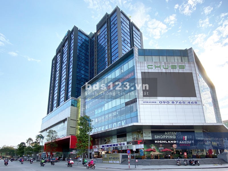 Mặt phố Trường Chinh, diện tích 198m2, mặt tiền 8m, giá 76 tỷ, vỉa hè rộng, nở hậu