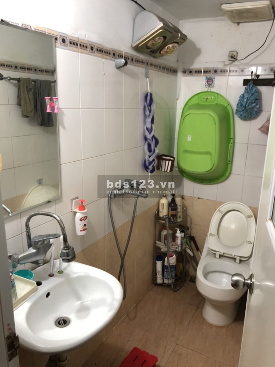 Cho thuê nhà nguyên căn 33m2 3 tầng số nhà 13 ngõ 370 Nguyễn Văn Cừ Quận Long Biên