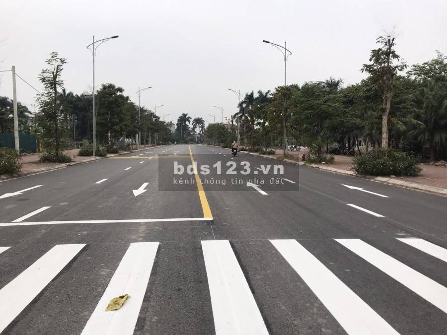 Bán nhà 3 tầng khu tập thể viện chăn nuôi Thuỵ Phương, 3 mặt thoáng, liên hệ 0977699899