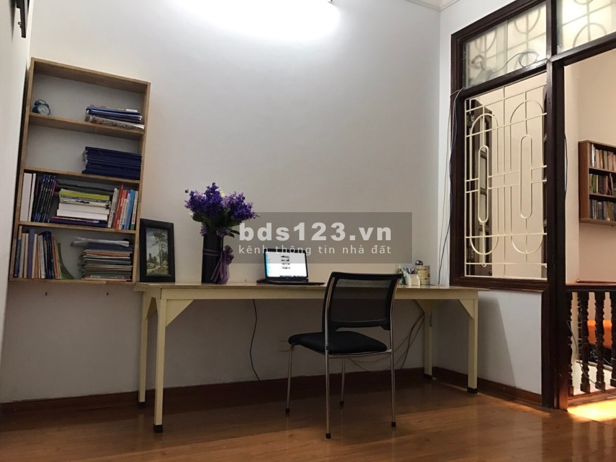 Bán nhà đẹp phố Hoàng Cầu khu phân lô bộ Công An, liên hệ 0977699899 khu dân cư