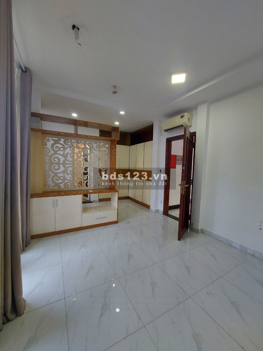 Cho thuê phòng mới xây nhà mặt tiền 63 Kênh Nước Đen Quận Bình Tân lh 0909488739