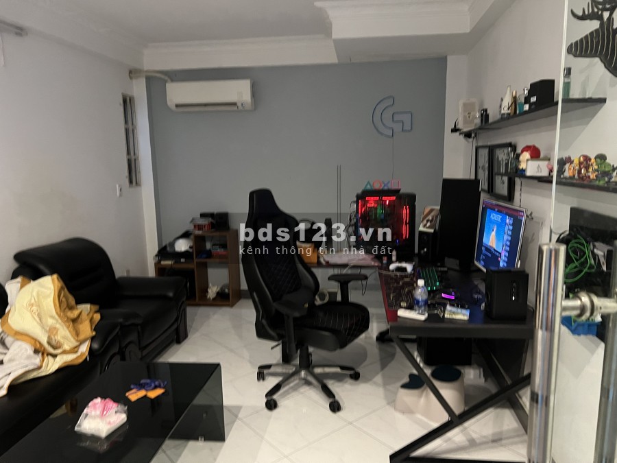 Chính chủ bán nhà hẻm 618 Cmt8 1 lửng 2 lầu đúc kiên cố sổ hồng riêng chính chủ