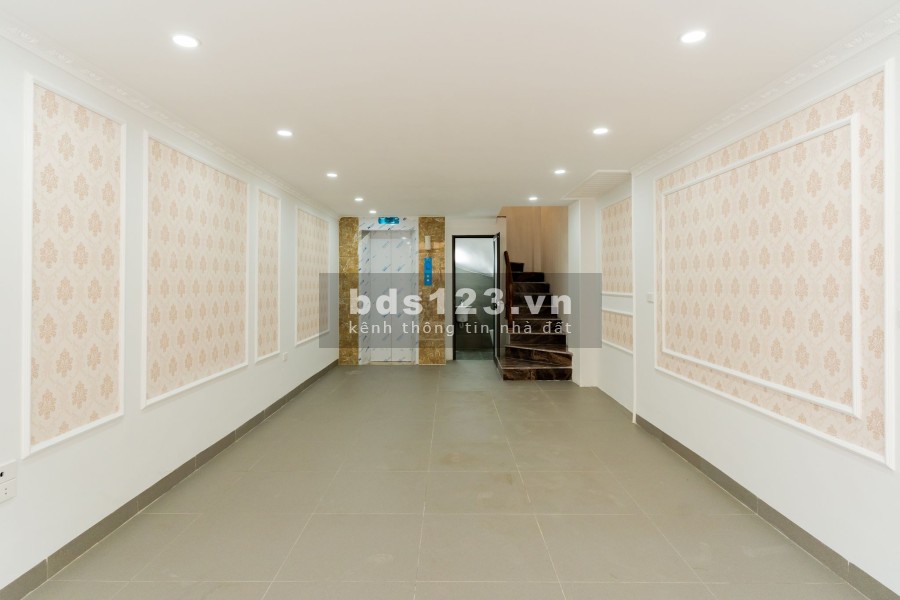 Bán nhà Nguyễn Lương Bằng dtsd 38m2 6 tầng thang máy kinh doanh được giá 9,5 tỷ