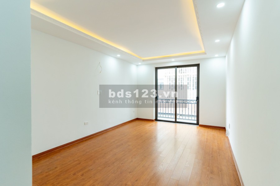 Bán nhà Nguyễn Lương Bằng dtsd 38m2 6 tầng thang máy kinh doanh được giá 9,5 tỷ