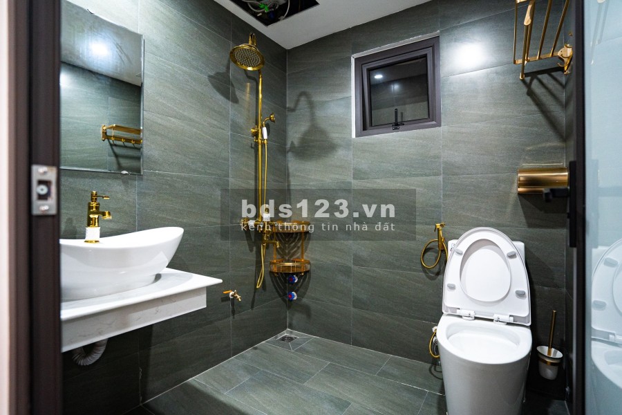 Bán nhà Nguyễn Lương Bằng dtsd 38m2 6 tầng thang máy kinh doanh được giá 9,5 tỷ