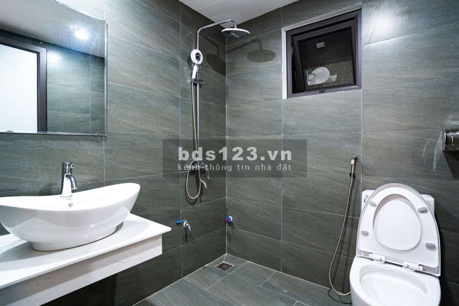 Bán nhà Nguyễn Lương Bằng dtsd 38m2 6 tầng thang máy kinh doanh được giá 9,5 tỷ