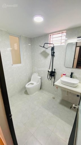 Phân lô Định Công, ô tô vào nhà, 5 tầng giá 4.9 tỷ, không còn căn thứ hai.