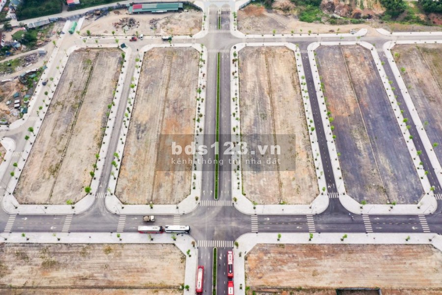 Cần bán nhanh lô Biệt Thự view hồ ngoại giao 300m2 dự án Thanh Sơn Riverside sẵn sổ