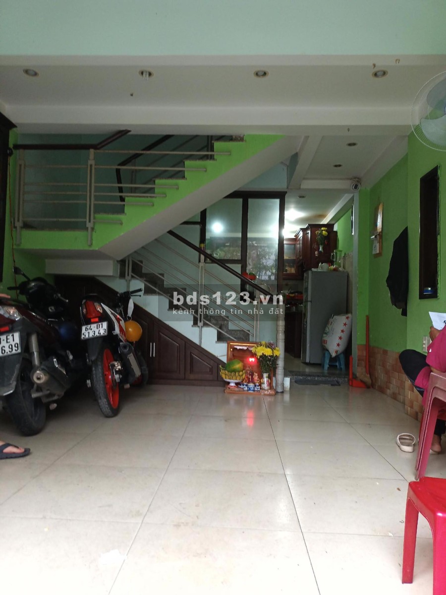Bán gấp nhà hẻm xe hơi đường Âu Cơ, phường 10, Tân Bình, 40m2, 3 tầng, giá 5.2 tỷ