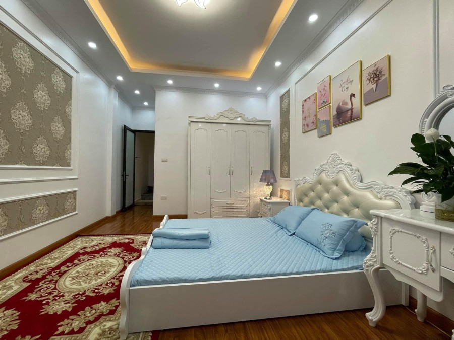 Phân lô Định Công, ô tô vào nhà, 5 tầng giá 4.9 tỷ, không còn căn thứ hai.