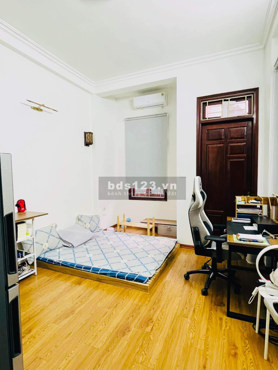 Bán gấp nhà phố Lê Lợi Quận Hà Đông, dtsd 72m2, mt 4,5m, ô tô, kinh doanh, hơn 4 tỷ. 0981862462