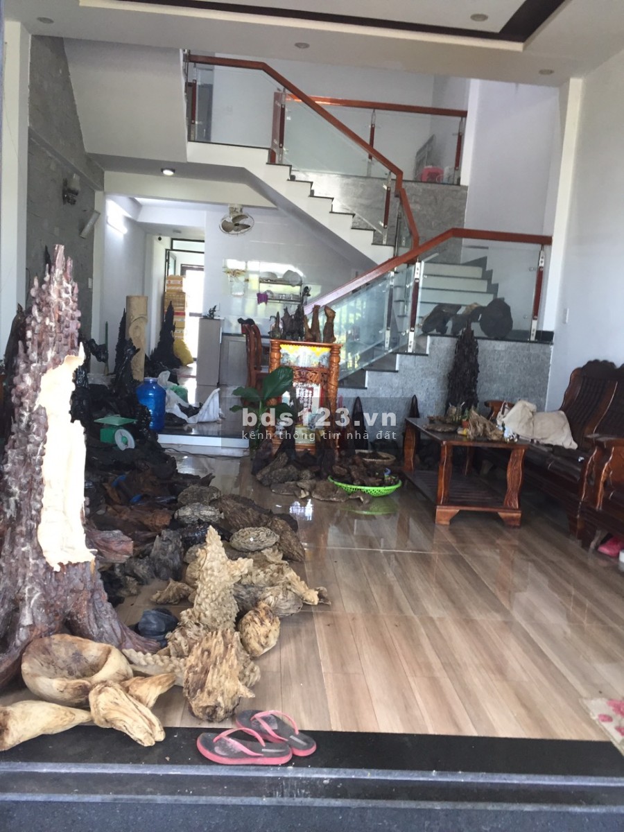 Nhà bán khu đô thị Phú Mỹ An Ngũ Hành Sơn tp Đà Nẵng giá chỉ hỏn 4 tỉ giá tốt đầu tư