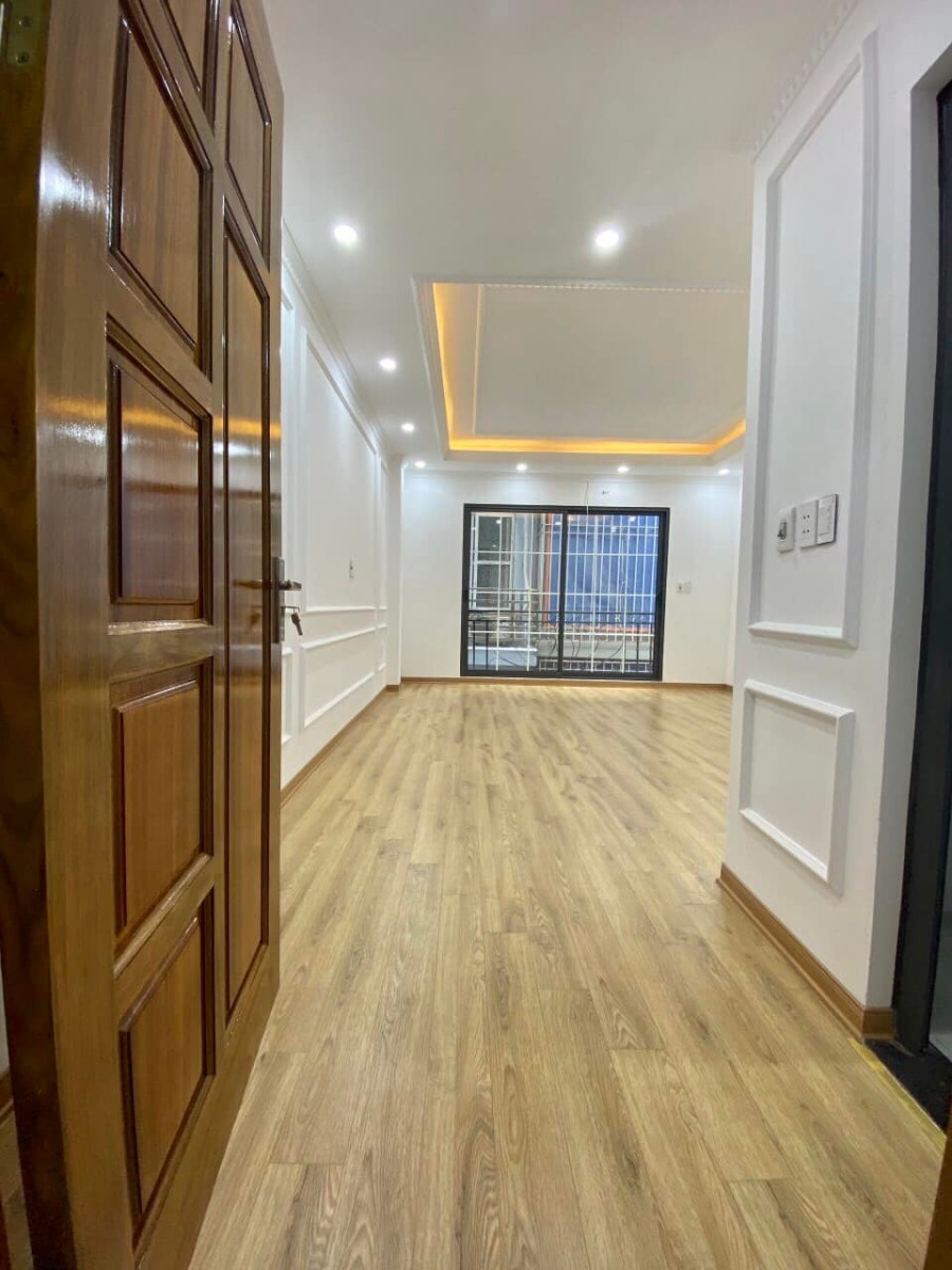 Nhà Phùng Khoang đẹp ở ngay, 5m ô tô, thông 6T thang máy ở kd chỉ 6.2 tỷ TL