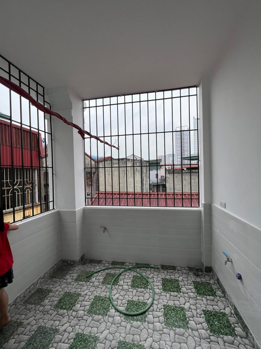 Nhà đẹp ở luôn sổ đỏ phân lô ô tô đỗ cửa 10m ra mặt phố kinh doanh văn phòng, giá tốt