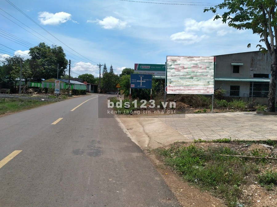 Chính chủ gửi bán gấp 2,8 sào đất có thổ cư mặt tiền Liên Xã QH 19m ngay TTHC Tân Hưng Đồng Phú
