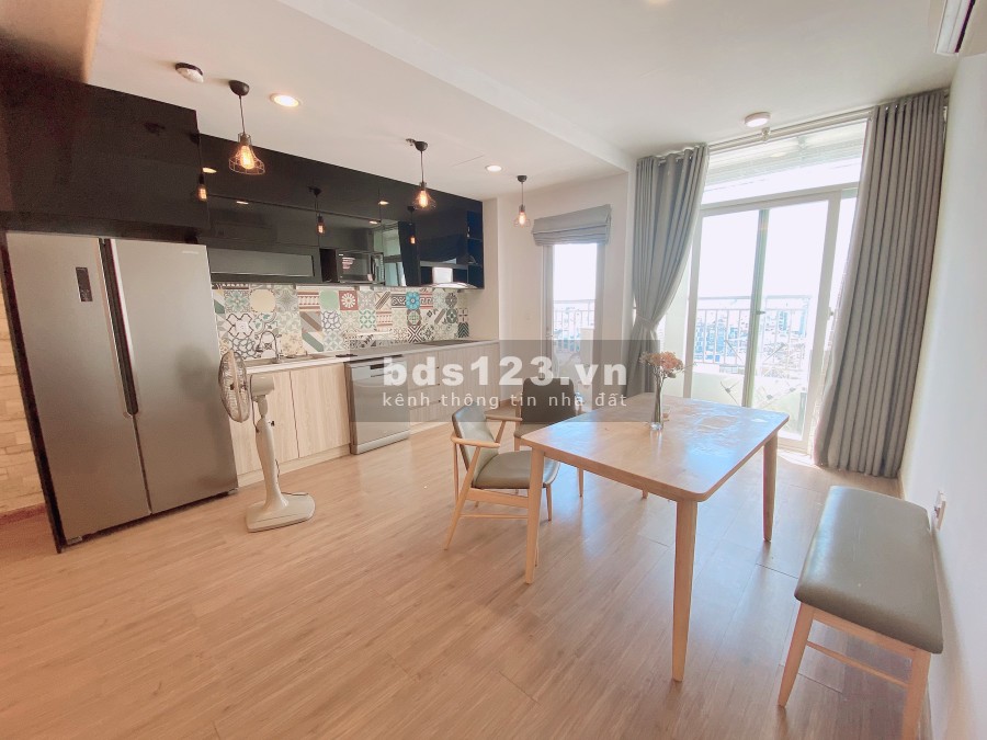 Cho thuê 2PN The Prince, diện tích 82m2, nội thất như hình liên hệ xem ngay 0938440410
