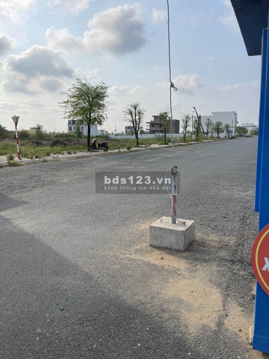 Cần ra nền dự án Happy Home Cà Mau giá bán 15.2 triệu/m2, sổ hồng bao sang tên