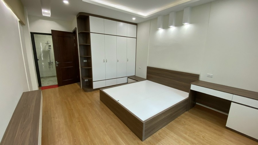 Bán nhà 5 tầng chính chủ mặt ngõ 23 Xuân La Tây Hồ oto vào dt 31m sđcc lh 0906060703