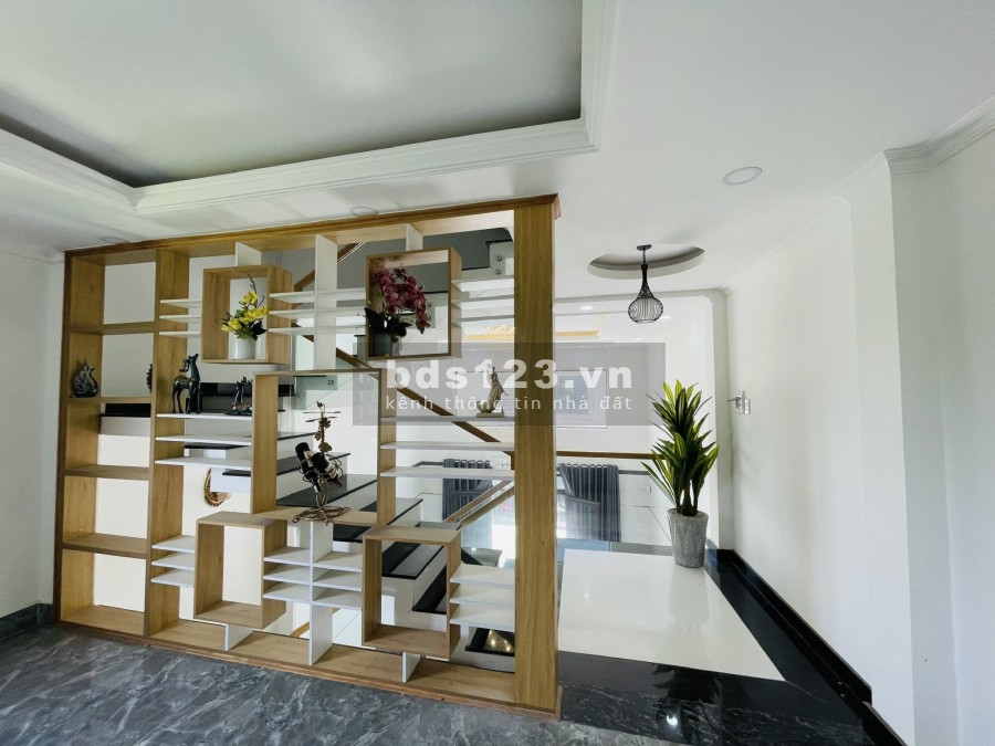 Nhà trệt 3 lầu cuối Nguyễn Oanh, Gò Vấp diện tích sử dụng 5x10, giá 4.8 tỷ thương lượng