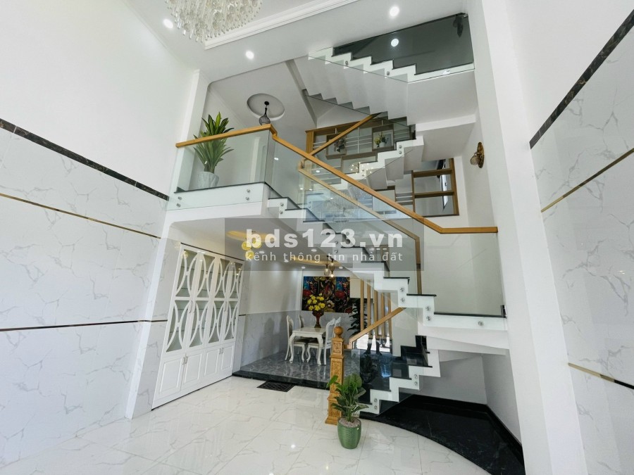 Nhà trệt 3 lầu cuối Nguyễn Oanh, Gò Vấp diện tích sử dụng 5x10, giá 4.8 tỷ thương lượng