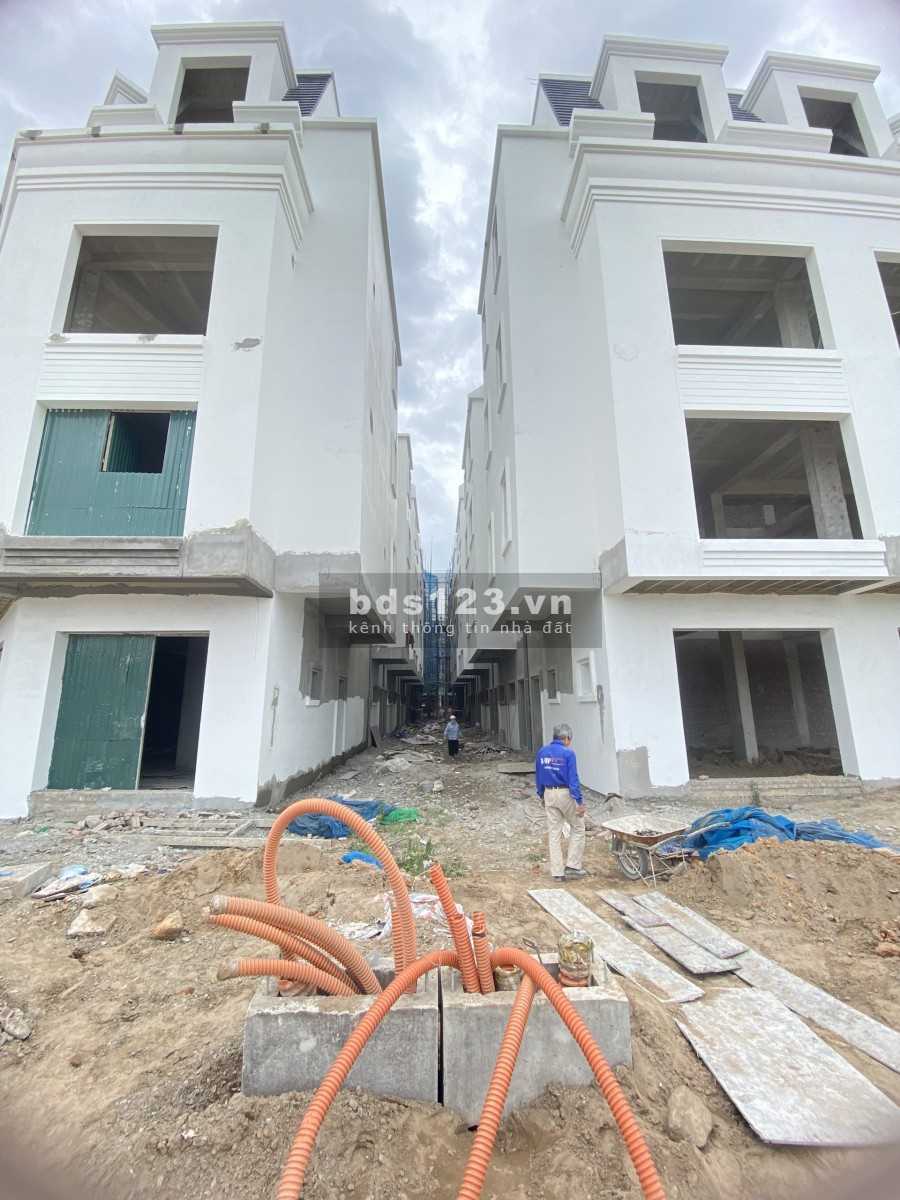 Chuyển nhượng gấp căn shophouse mặt phố đi bộ tại Hinode Hoài Đức lh 0335078262