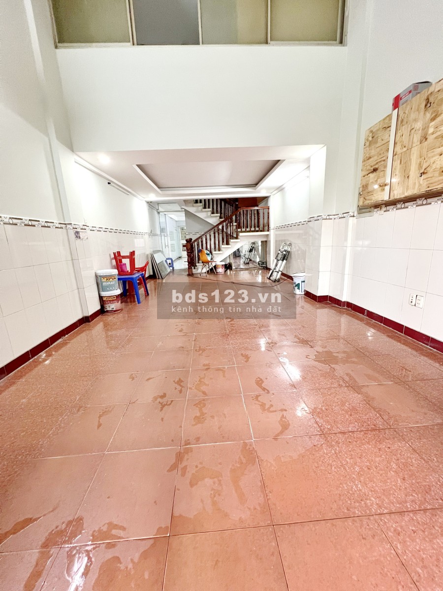 Cho thuê phòng 35m2 wc riêng mt đường số 4 KDC Bình Đăng P.6 Quận 8