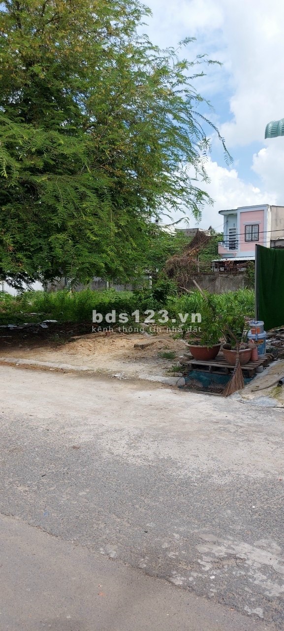 Chủ cần tiền bán gấp lô đất (6x15) 90m2, ở Tân Thới Nhì, Hóc Môn. Giá 1 tỷ 320. Sổ Hồng Riêng.