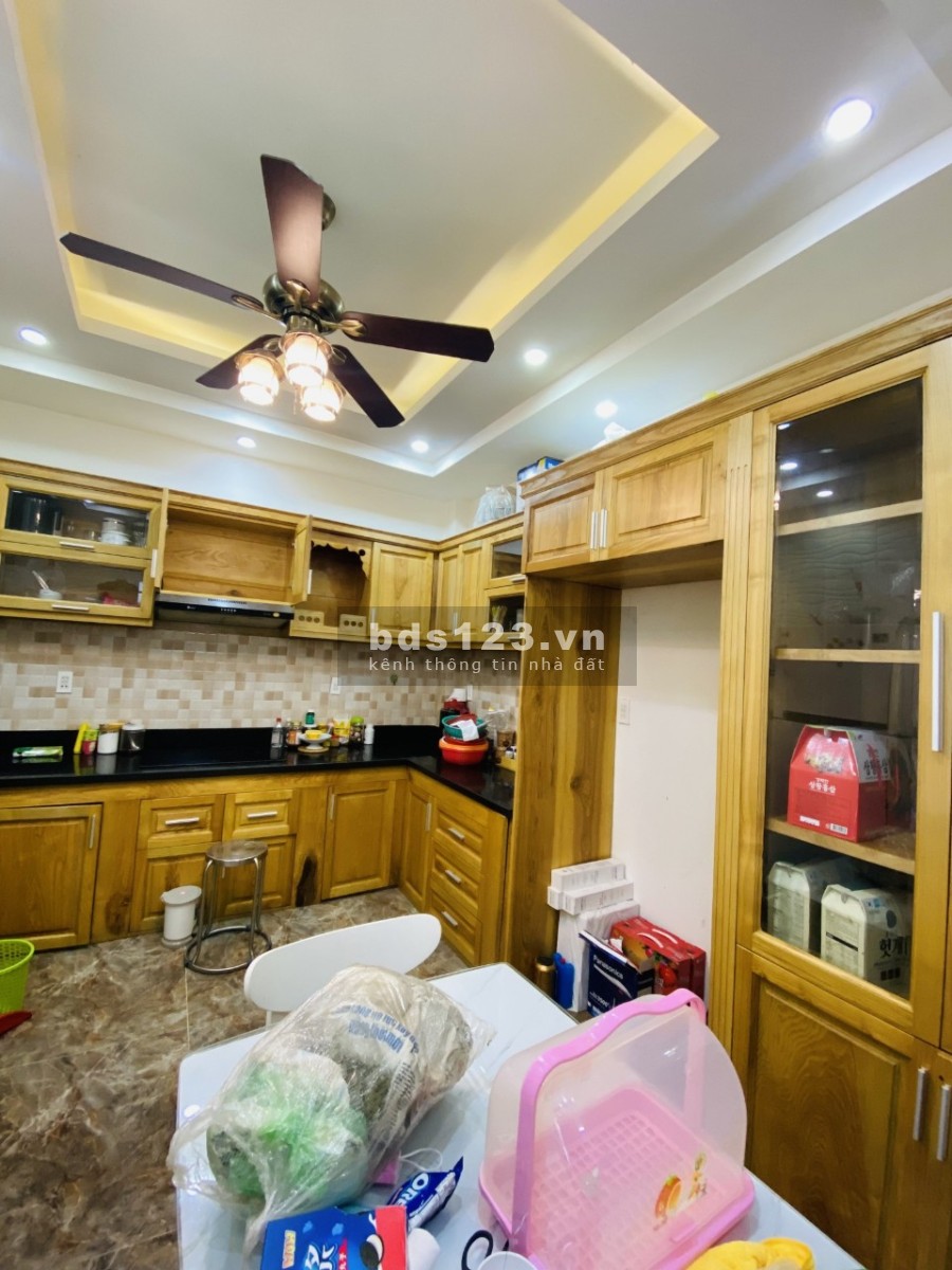 Bình Thạnh, nhà cực đẹp thiết kế sang trọng, hẻm xe tải diện tích 62m2, sổ vuông nở hậu, giá 9.56 tỷ