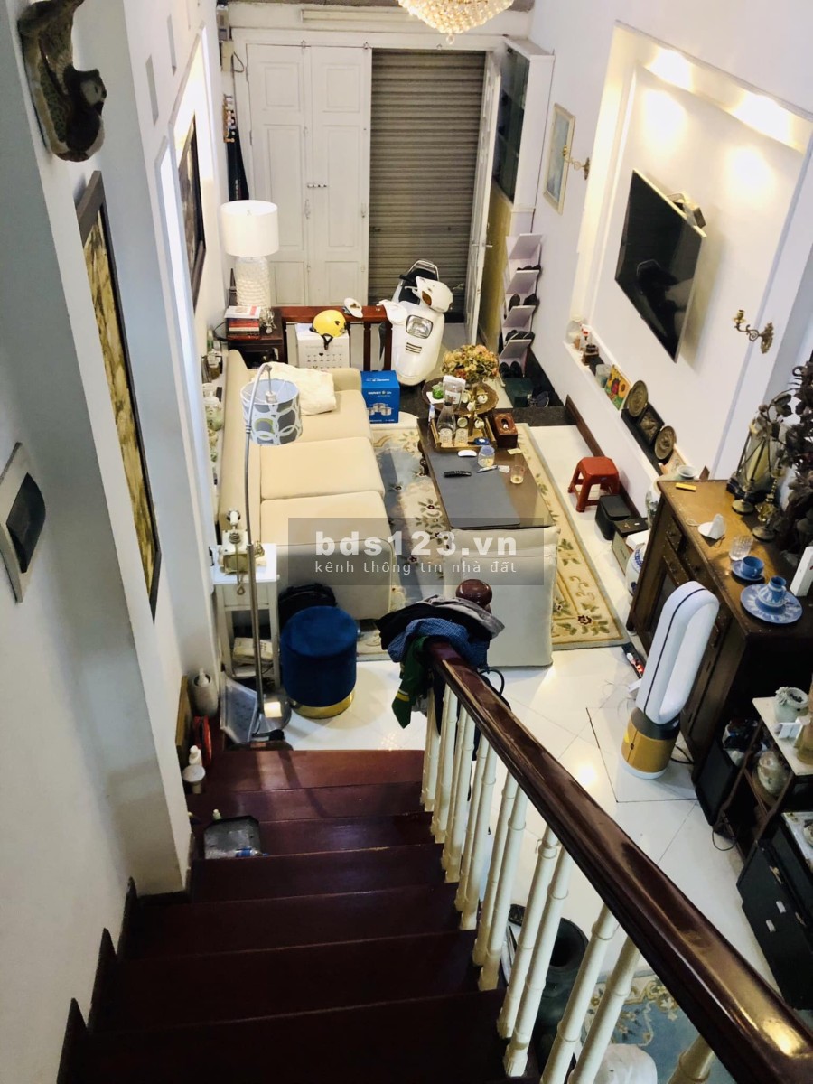 Nhà đẹp ở luôn 6 tầng diện tích 45m2 ngõ 194 Đội Cấn giá 6,1 tỷ liên hệ 0912442669