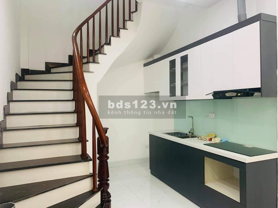 Lô góc gần phố ở luôn diện tích 40m2, giá bán 3 tỷ, đúc 2 tầng giá thương lượng chính chủ