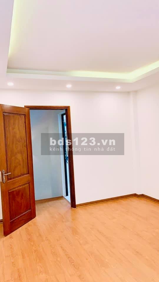 Lô góc gần phố ở luôn diện tích 40m2, giá bán 3 tỷ, đúc 2 tầng giá thương lượng chính chủ
