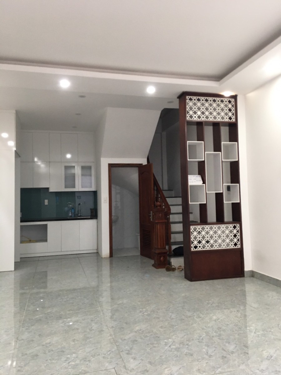 Bán nhà Hoàng Hoa Thám siêu đẹp, diện tích sử dụng 50m2, lô góc giá bán chỉ 5,9 tỷ