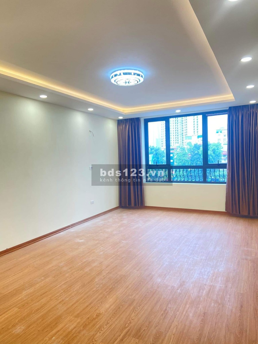 Bán chung cư mini 8 tầng ô tô đỗ cửa diện tích rộng, trung tâm Cầu Giấy, giá 23 tỷ, thương lượng