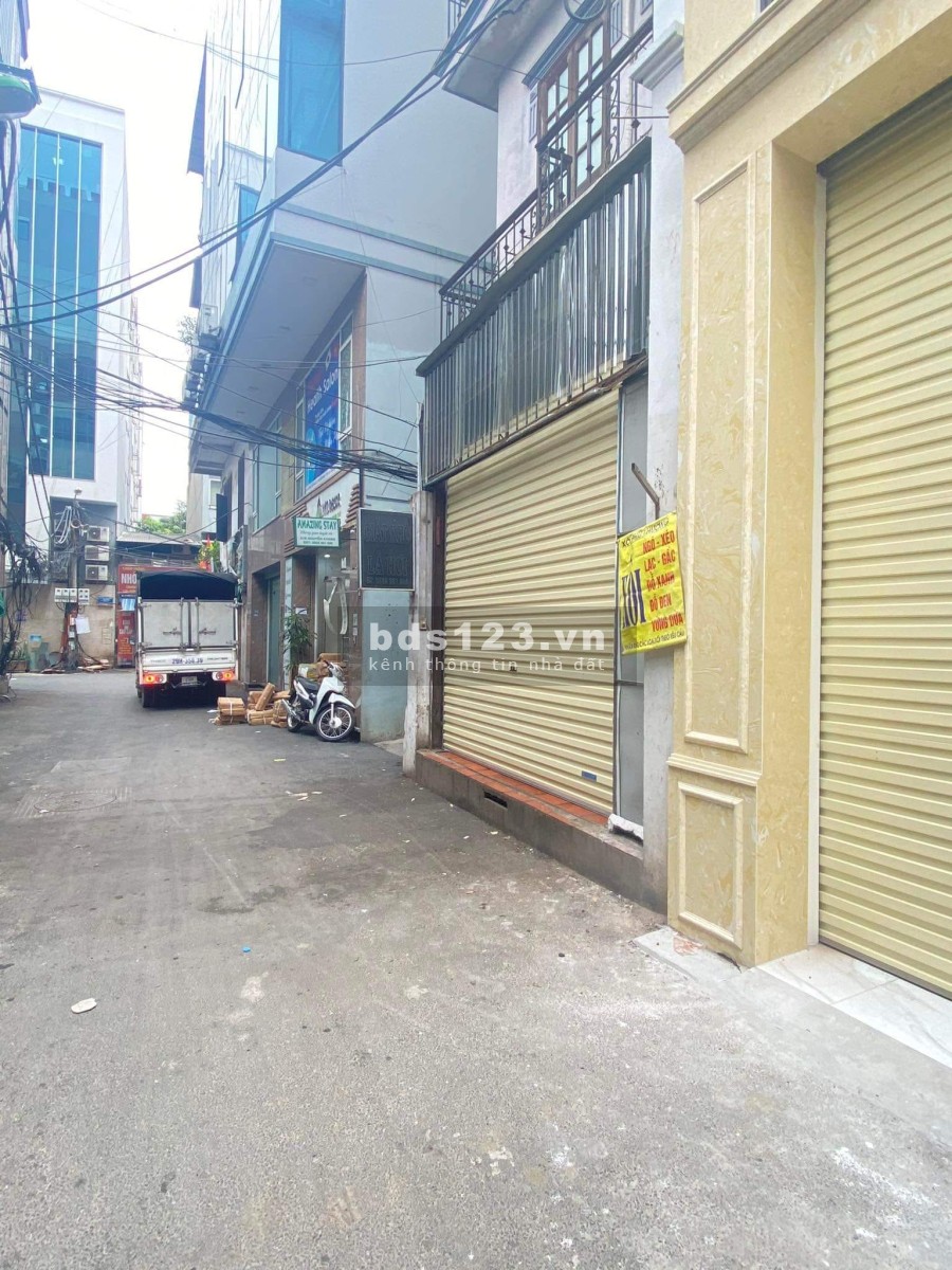 Bán chung cư mini 8 tầng ô tô đỗ cửa diện tích rộng, trung tâm Cầu Giấy, giá 23 tỷ, thương lượng
