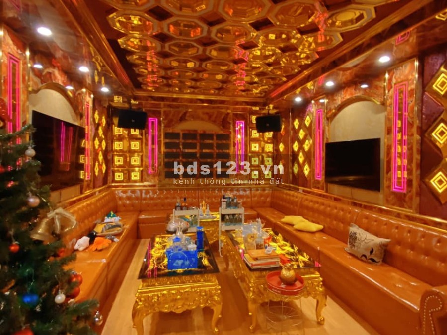 Cần bán nhà Cầu Giấy phân lô ô tô 7 tầng thang máy khu dân cư đông đúc, giá tốt