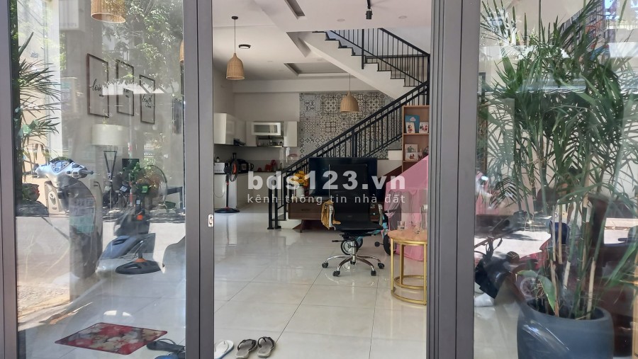 Nhà bán hai mặt tiền kinh doanh Tôn Đản, Cẩm Lệ, Đà Nẵng, dtsd 90m2, 3 tầng giá chỉ hơn 5 tỉ