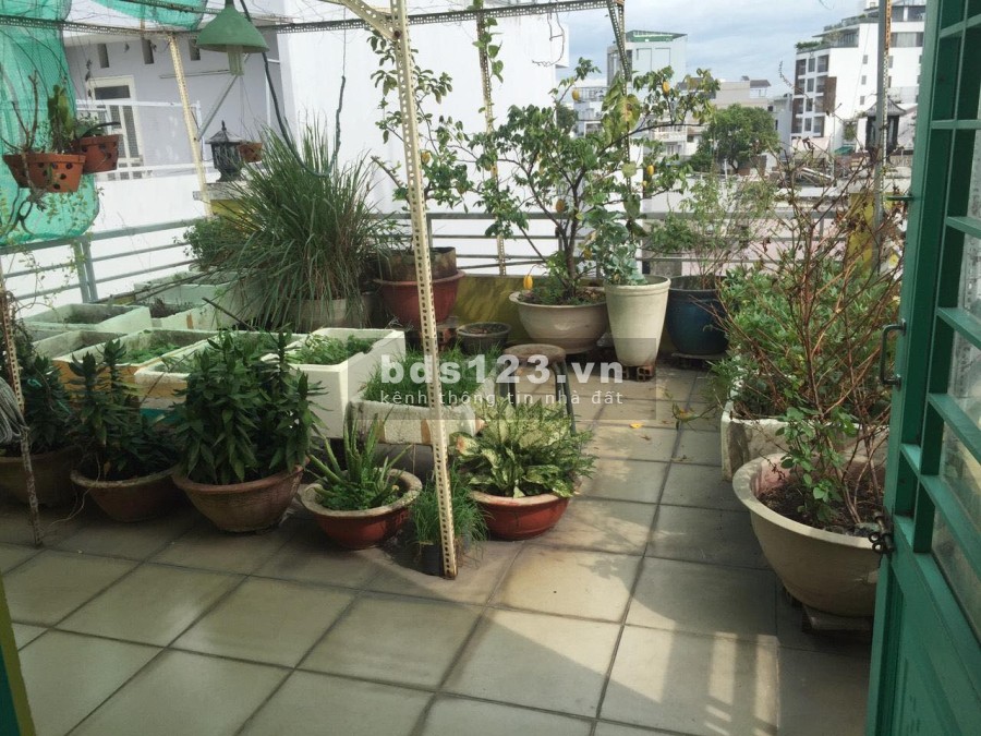 Bán gấp nhà mặt tiền đường Trần Văn Đang, phường 9, Quận 3, dtsd 105m2, giá 23 tỷ thương lượng