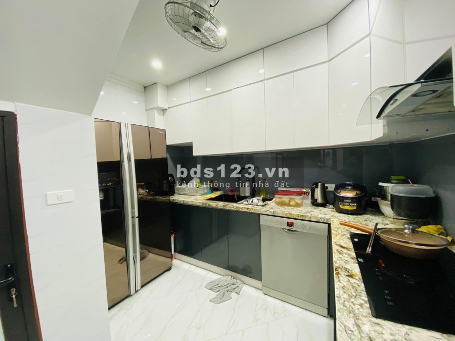 Bán nhà Nhân Hoà dtsd 46m2 đúc kiên cố 6 tầng mt 3.6m giá bán chỉ 6.4 tỷ Thanh Xuân