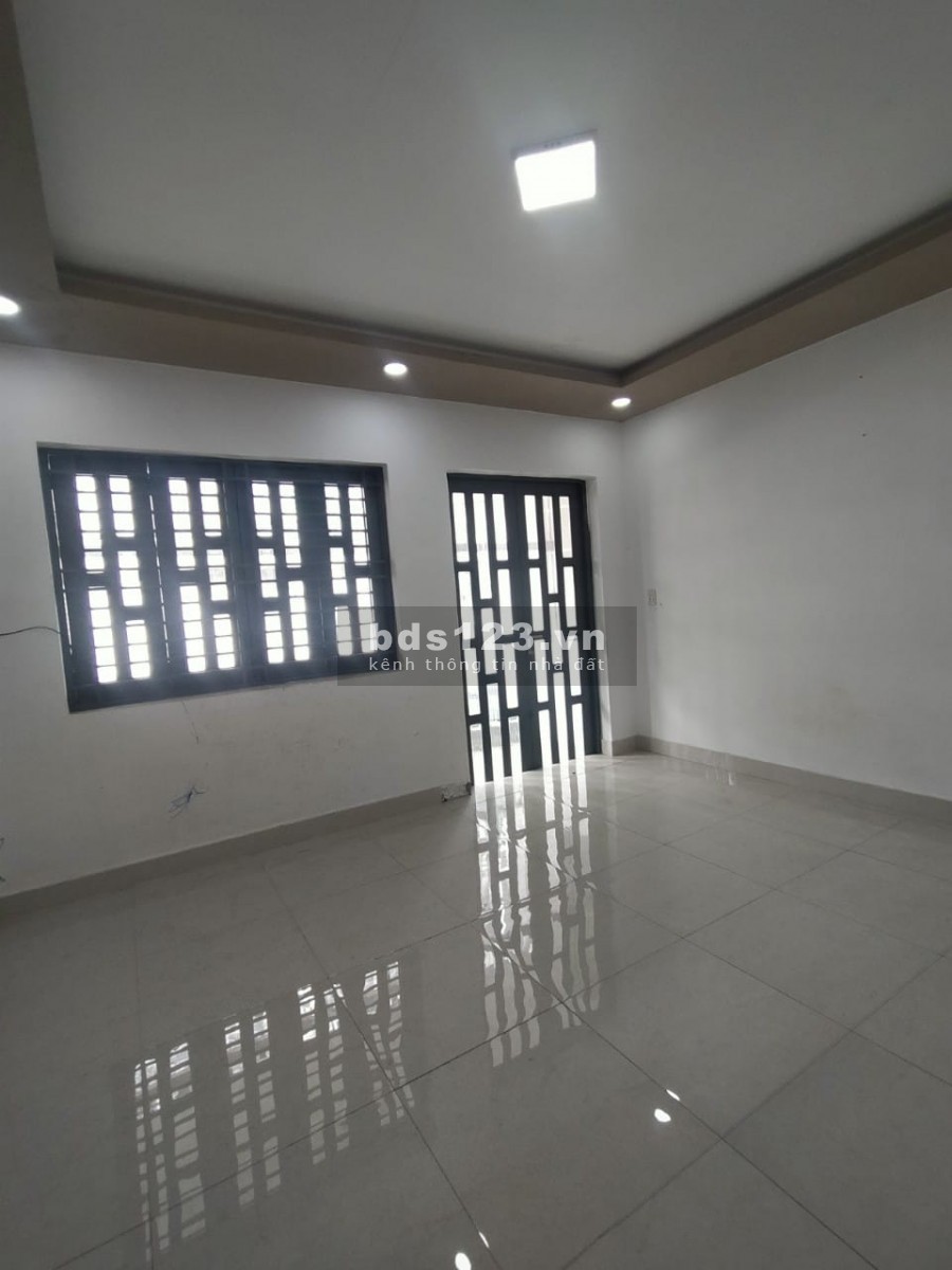 Quận 2 nhà nguyên căn mặt tiền kinh doanh gần Nguyễn Duy Trinh, dtsd 76m2, giá 6 tỷ 1