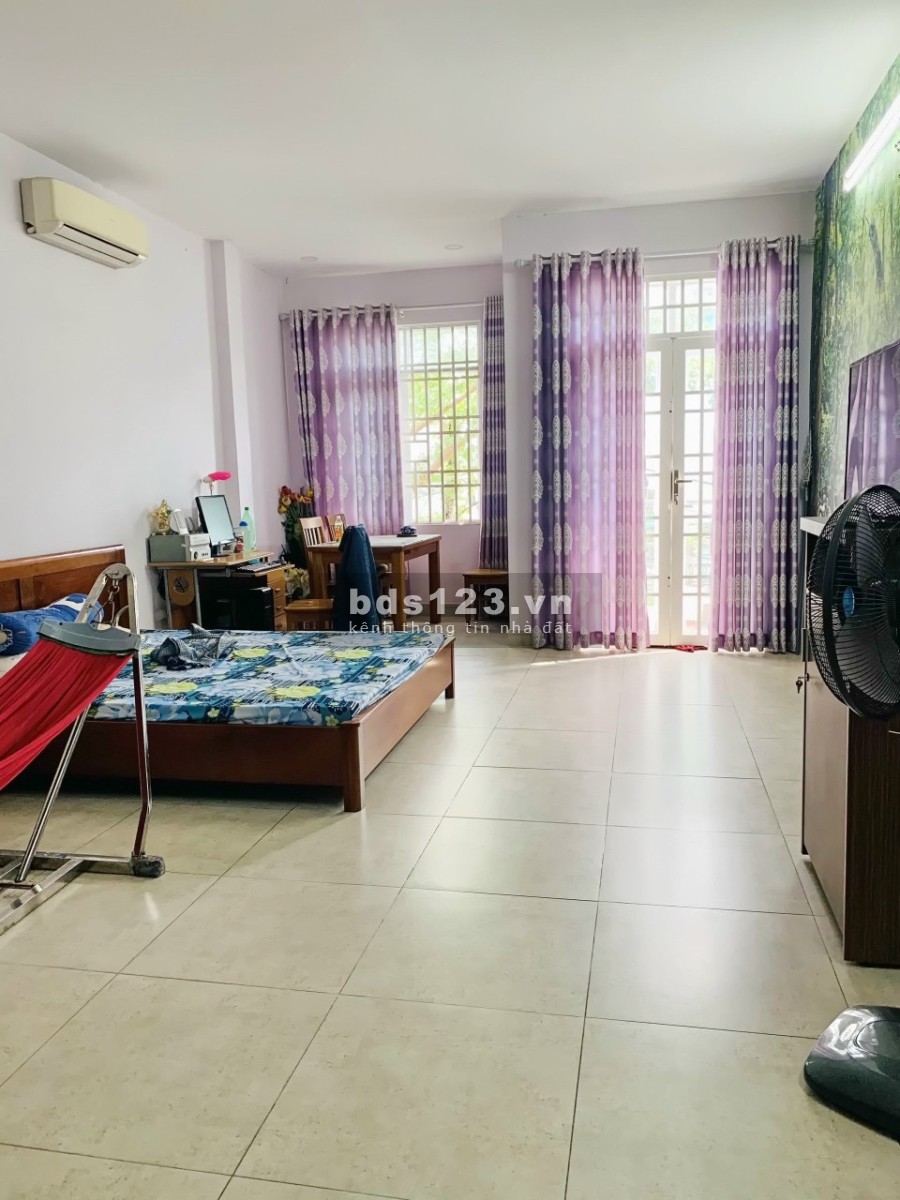 Cho thuê nhà nguyên căn hẻm xe hơi đường Nguyễn Thị Thập, Phường Tân Phú, Quận 7