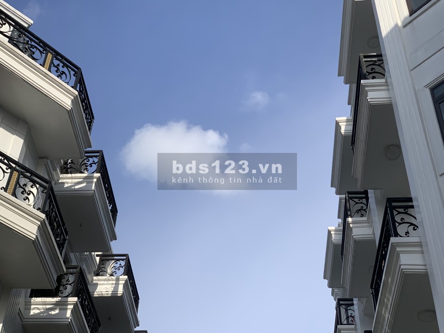 Nhà phố ngay trung tâm Q12 đối diện CV 150ha lớn nhất Sài Gòn ven sông Vàm Thuật giá 4,8tỷ/căn