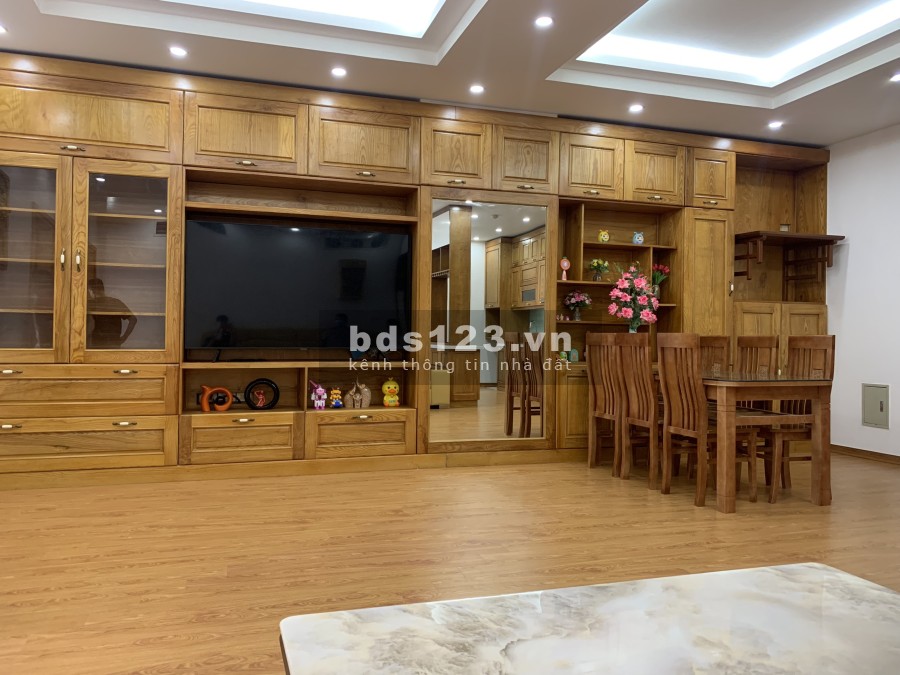 Cần bán căn chung cư eurowindow 27 Trần Duy Hưng, 100m2, 2pn, 2wc, giá 4.25 tỷ, LH : 0355106203