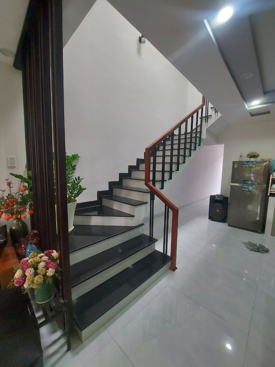 Bán nhà Nguyễn Chánh, Liên Chiểu, Đà Nẵng diện tích 100m2, 2 tầng, giá bán 3.55 tỷ