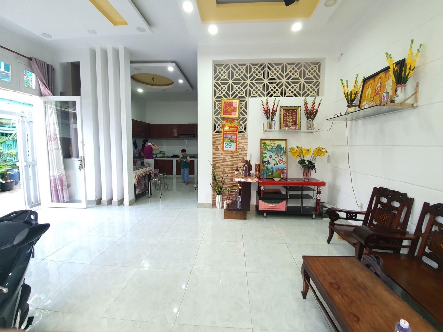 Bán Nhà Lê Đình Cẩn Bình Tân hẻm 8m, diện tích sử dụng 67m2 giá bán chỉ 4ty5